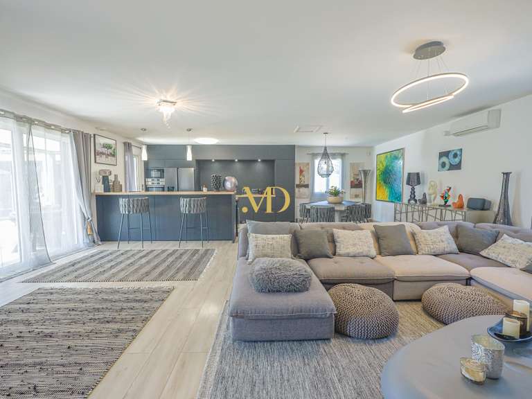 Villa Cabrières-d'Avignon - 3 chambres - 189m²