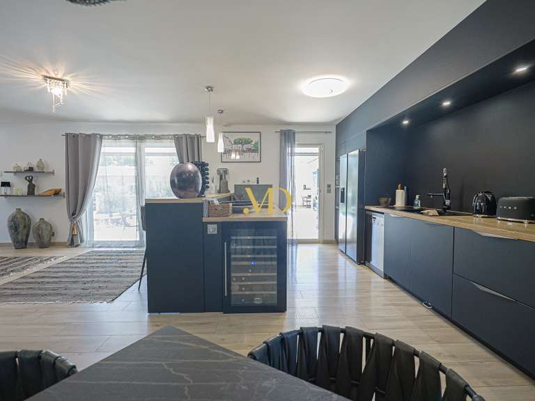 Villa Cabrières-d'Avignon - 3 chambres - 189m²