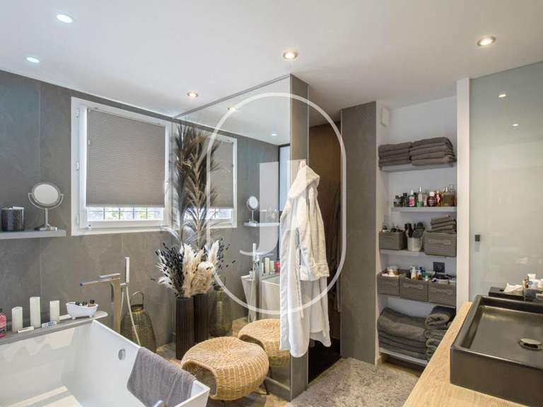 Villa Cabrières-d'Avignon - 3 chambres - 189m²