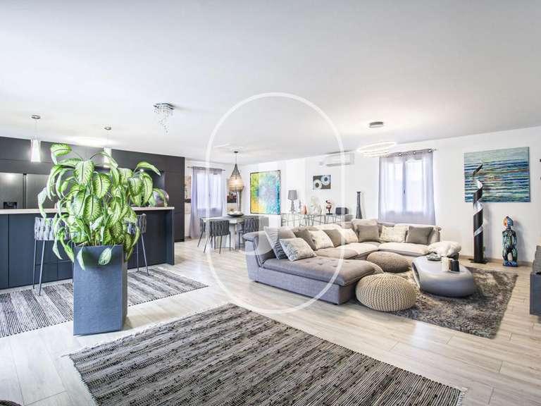 Villa Cabrières-d'Avignon - 3 chambres - 189m²