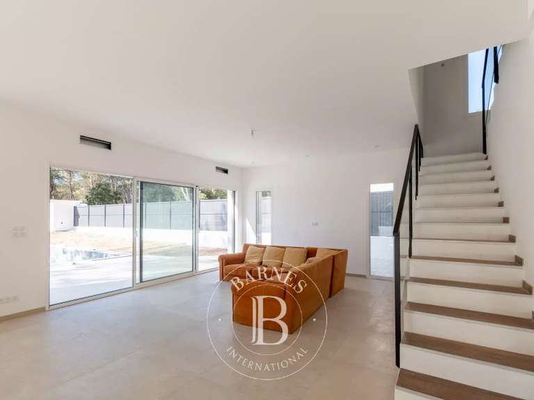 Maison Cabriès - 5 chambres - 204m²