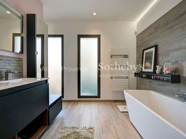 Maison Cabriès - 5 chambres - 220m²