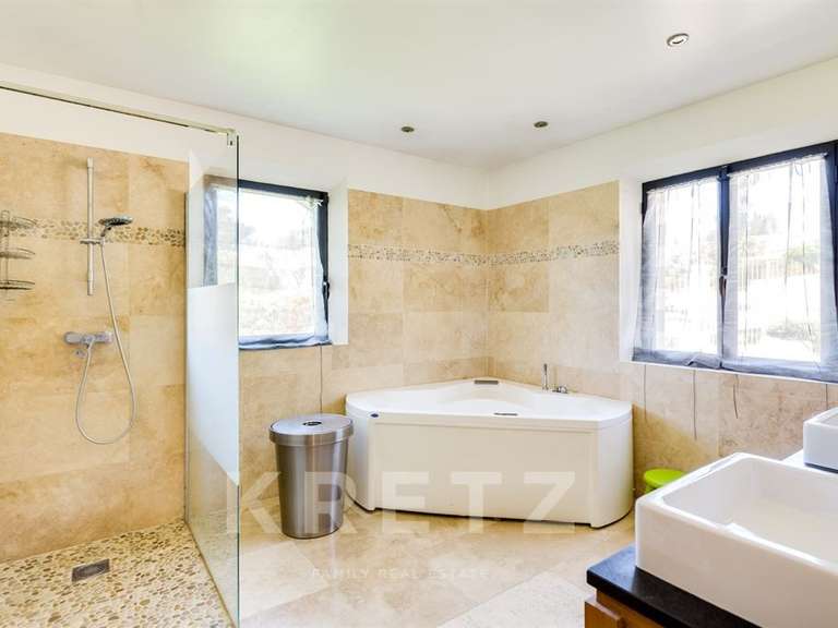 Maison Cabriès - 5 chambres - 240m²