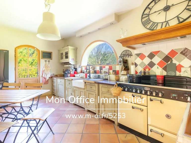 Villa Cabriès - 5 chambres - 240m²