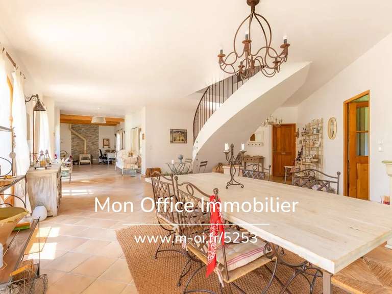 Villa Cabriès - 5 chambres - 240m²