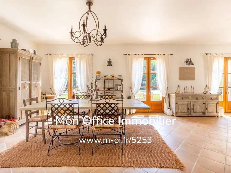 Villa Cabriès - 5 chambres - 240m²