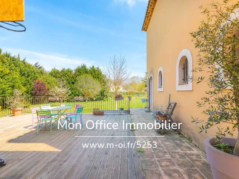 Villa Cabriès - 5 chambres - 240m²