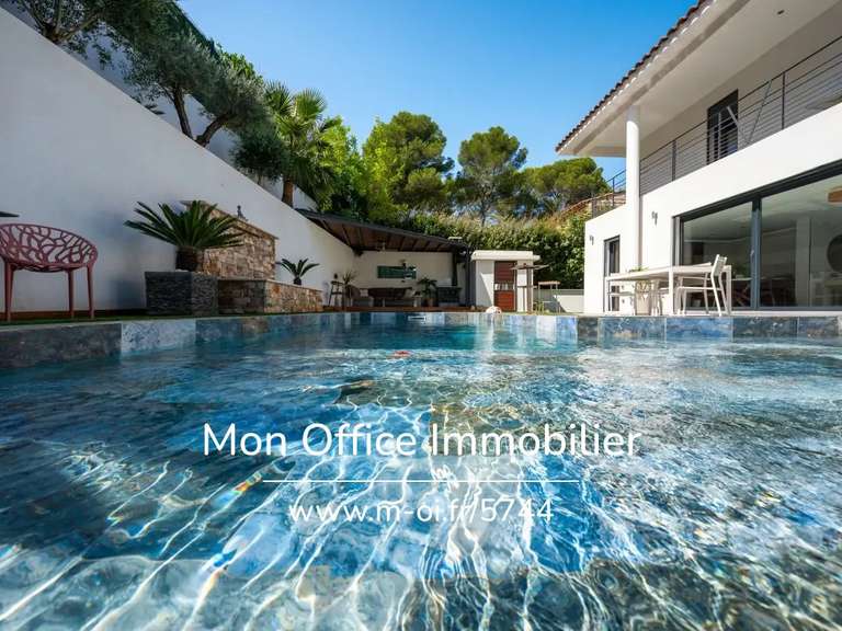 Villa Cabriès - 5 bedrooms - 138m²