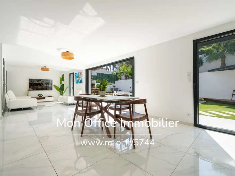 Villa Cabriès - 5 chambres - 138m²