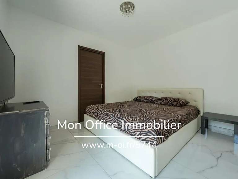 Villa Cabriès - 5 chambres - 138m²