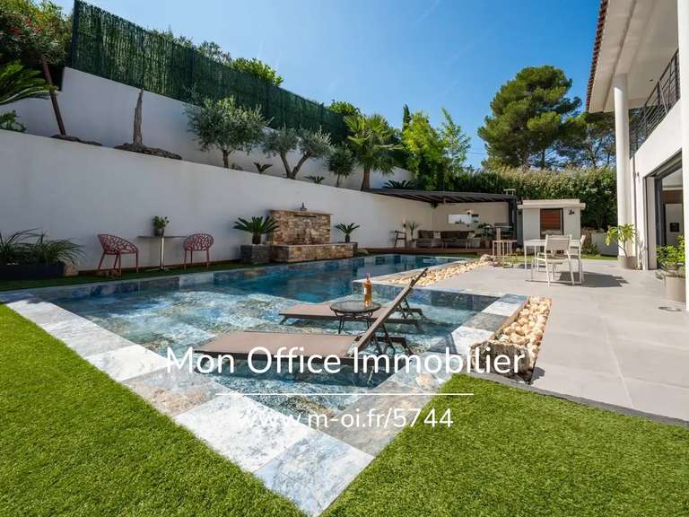 Villa Cabriès - 5 chambres - 138m²