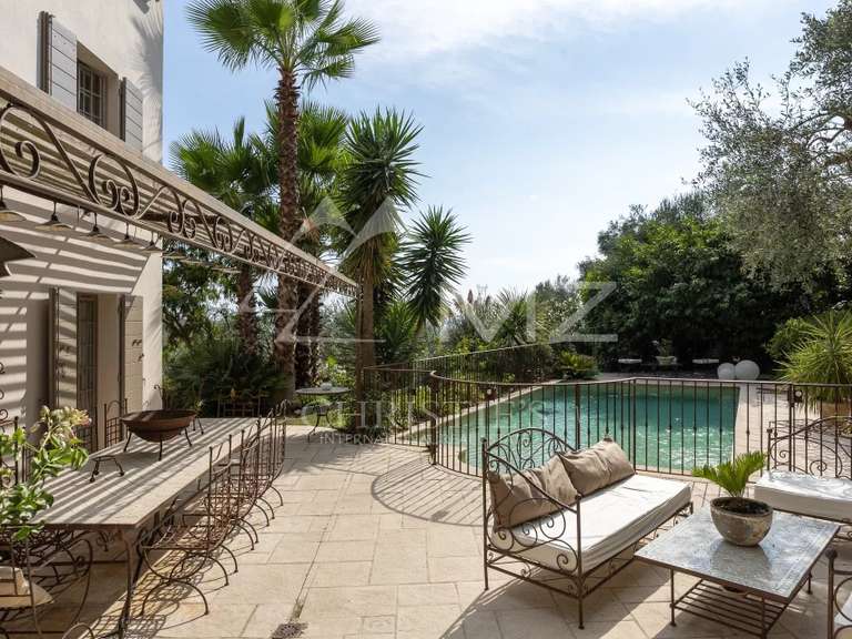 Villa Cabris - 5 bedrooms - 304m²