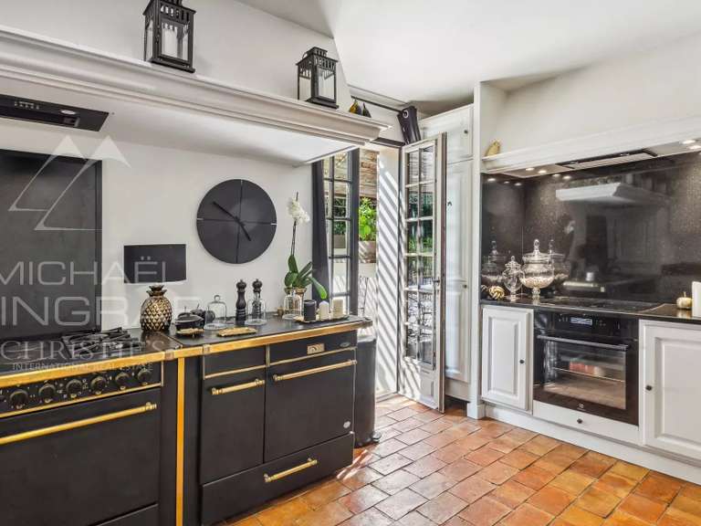 Villa Cabris - 5 bedrooms - 304m²