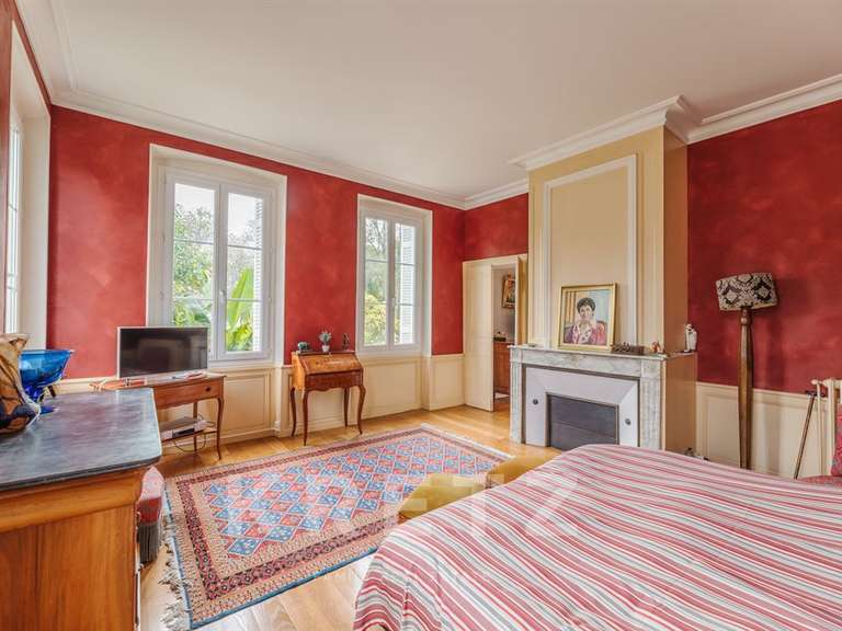 Maison Cadaujac - 5 chambres - 360m²