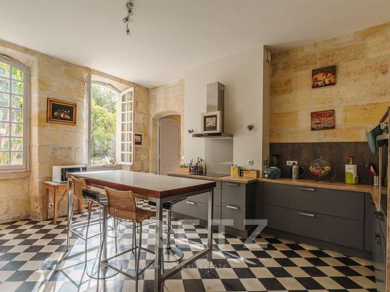 Maison Cadaujac - 5 chambres - 360m²