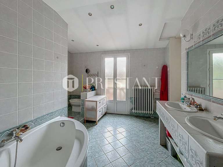 Maison Cadaujac - 5 chambres - 350m²