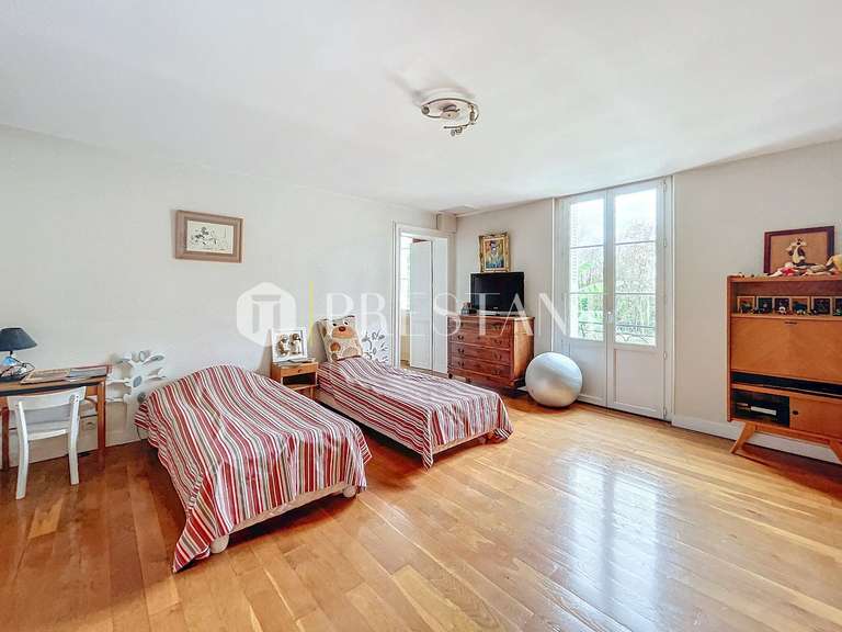 Maison Cadaujac - 5 chambres - 350m²