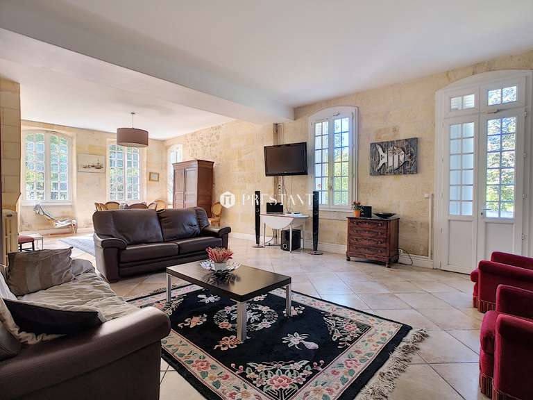 Maison Cadaujac - 5 chambres - 350m²