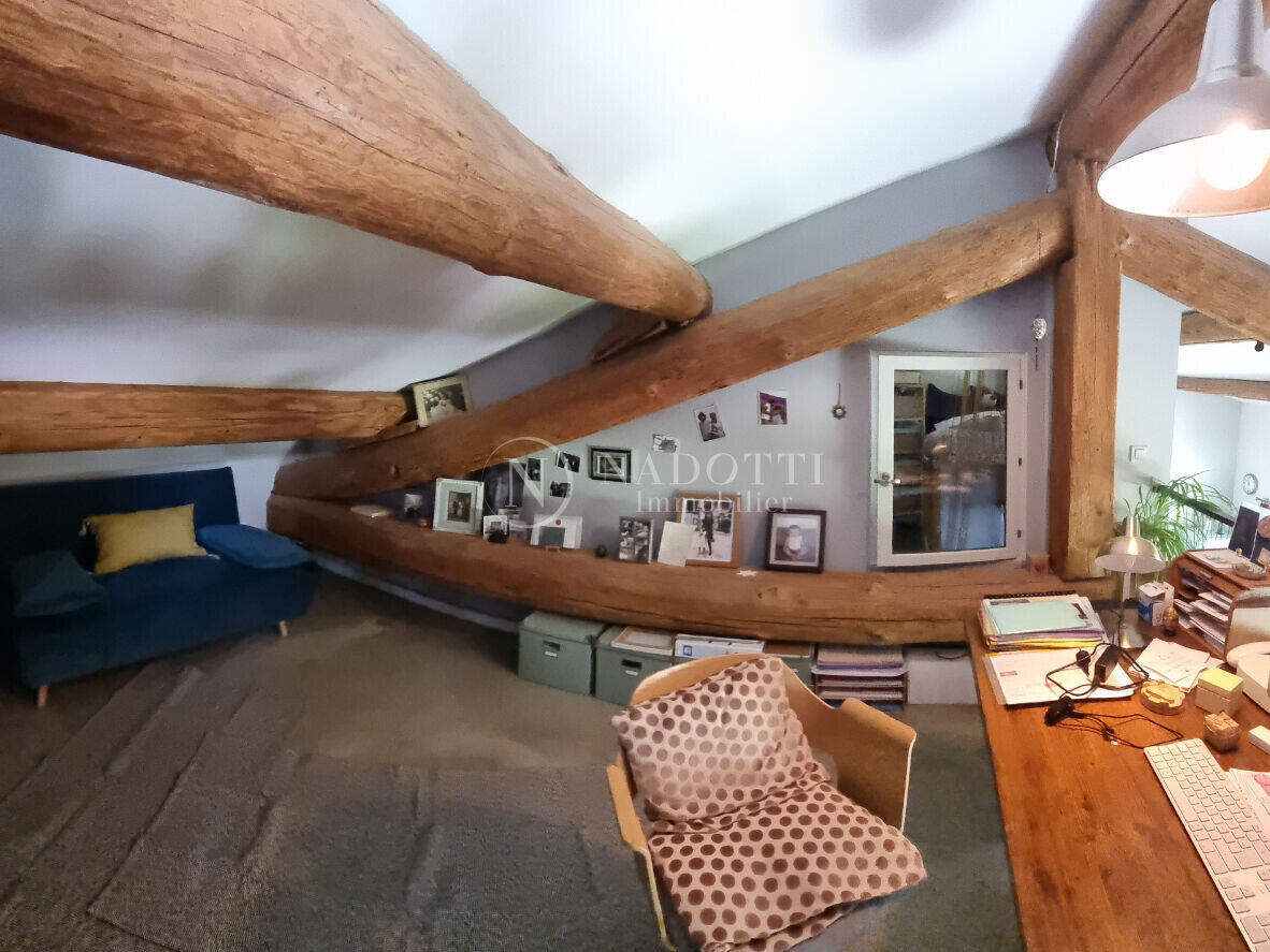 House Cadenet