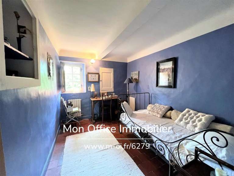 Propriété Cadenet - 13 chambres - 450m²