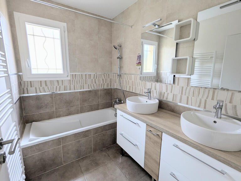 Villa Cadenet - 4 bedrooms - 122m²