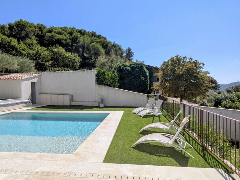 Villa Cadenet - 5 chambres - 180m²