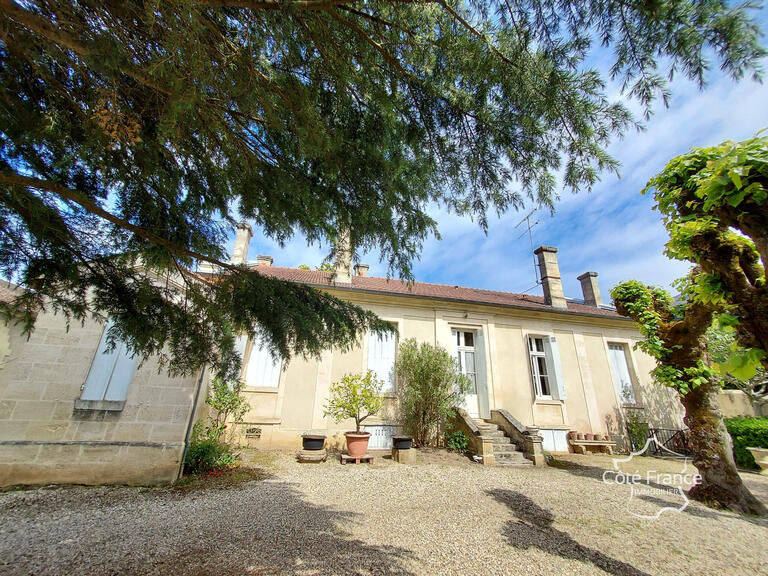 House Cadillac - 5 bedrooms - 229m²