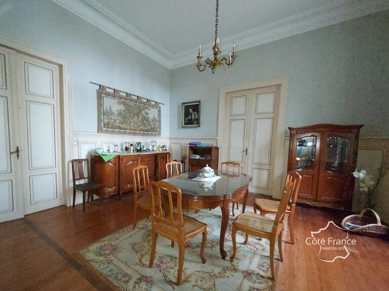 House Cadillac - 5 bedrooms - 229m²