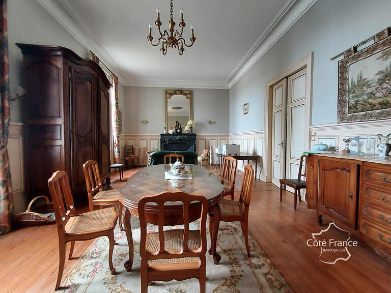 House Cadillac - 5 bedrooms - 229m²