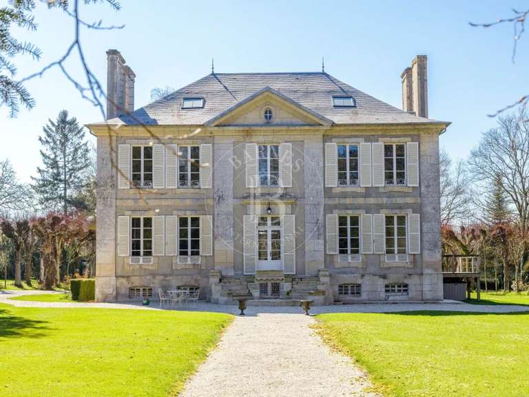 Château Caen - 7 chambres - 400m²