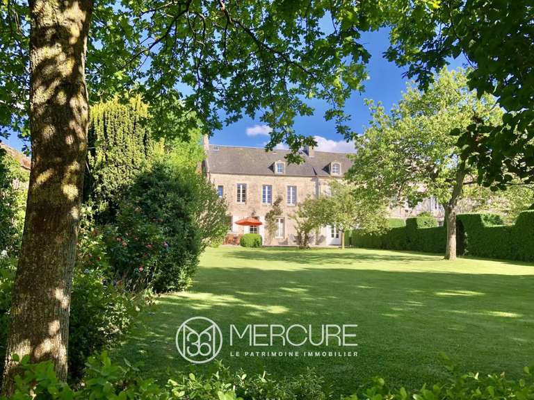 Maison Caen - 9 chambres - 465m²