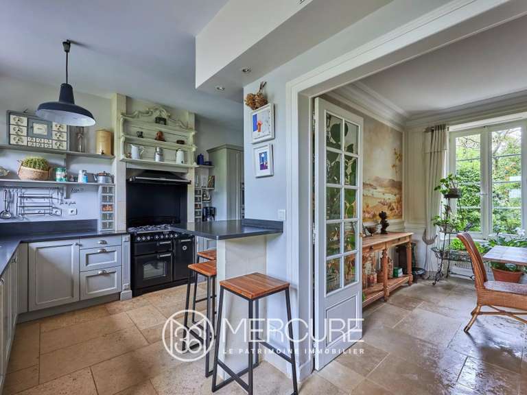 Maison Caen - 9 chambres - 465m²