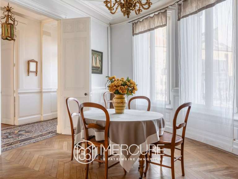 Maison Caen - 5 chambres - 299m²