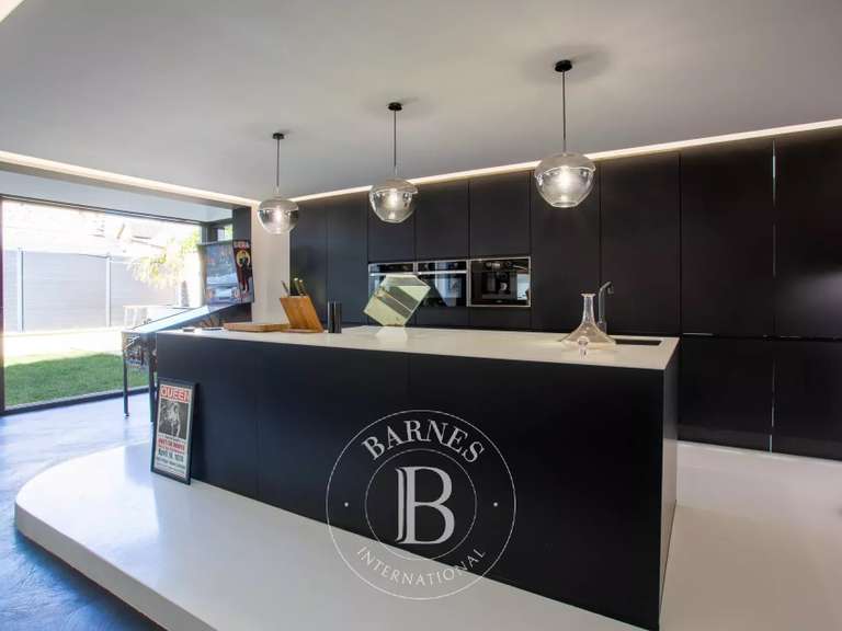 Maison Caen - 3 chambres - 229m²