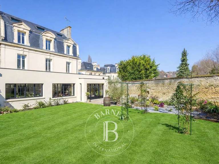 Maison Caen - 7 chambres - 343m²