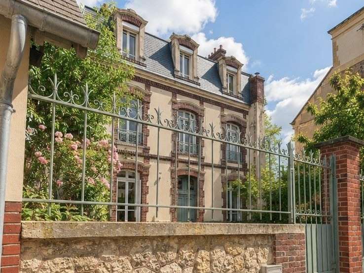 Maison Caen - 5 chambres - 220m²