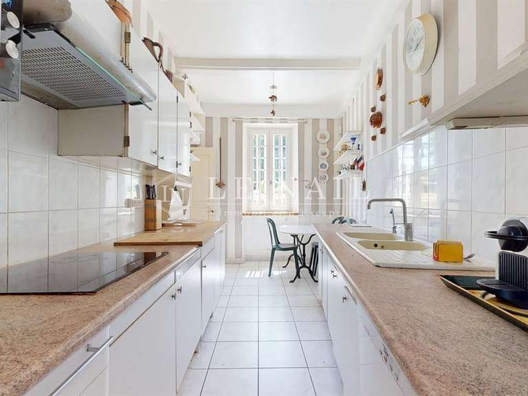 Propriété Caen - 14 chambres - 533m²