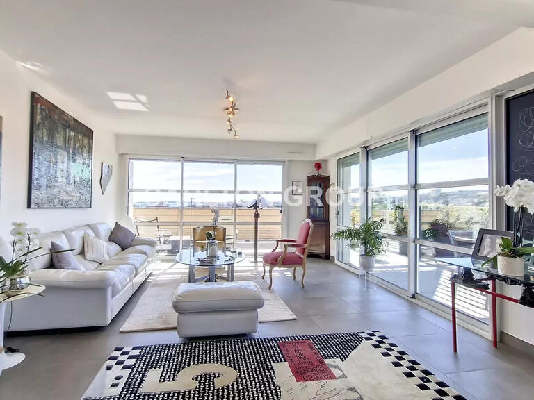 Sale Apartment with Sea view Cagnes-sur-Mer - 4 bedrooms