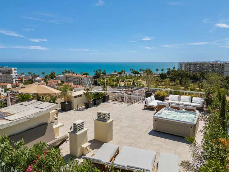 Apartment with Sea view Cagnes-sur-Mer - 3 bedrooms - 116m²
