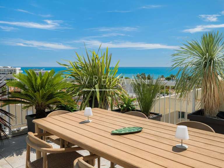 Apartment with Sea view Cagnes-sur-Mer - 3 bedrooms - 116m²