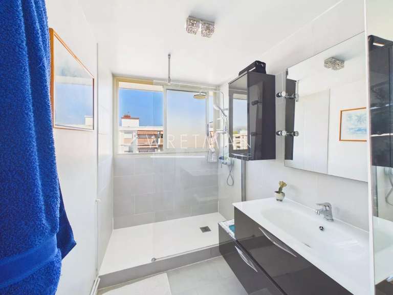Apartment with Sea view Cagnes-sur-Mer - 3 bedrooms - 109m²