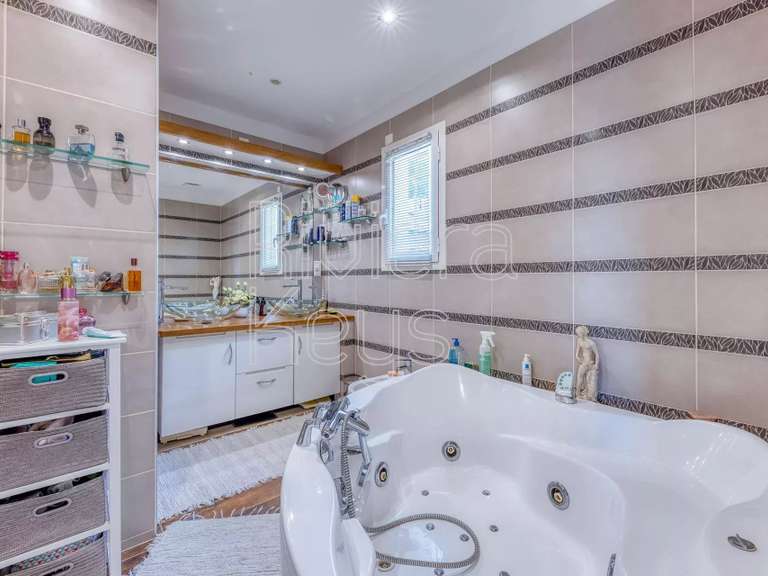 House Cagnes-sur-Mer - 4 bedrooms - 426m²