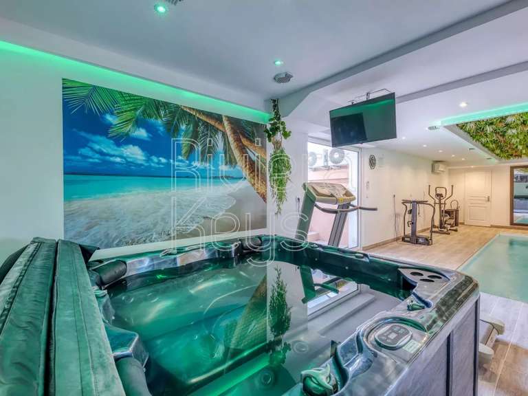 House Cagnes-sur-Mer - 4 bedrooms - 426m²