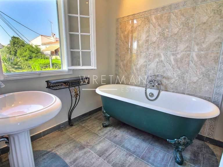 Maison Cagnes-sur-Mer - 4 chambres - 180m²