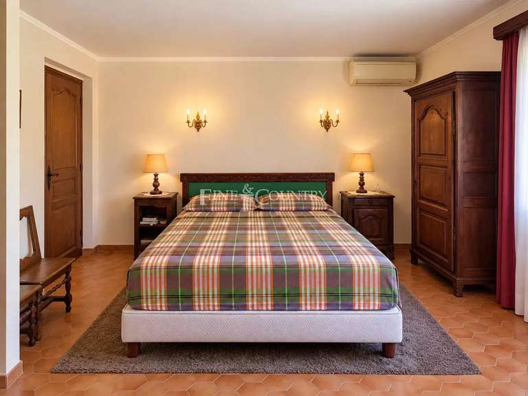 House Cagnes-sur-Mer - 5 bedrooms - 223m²