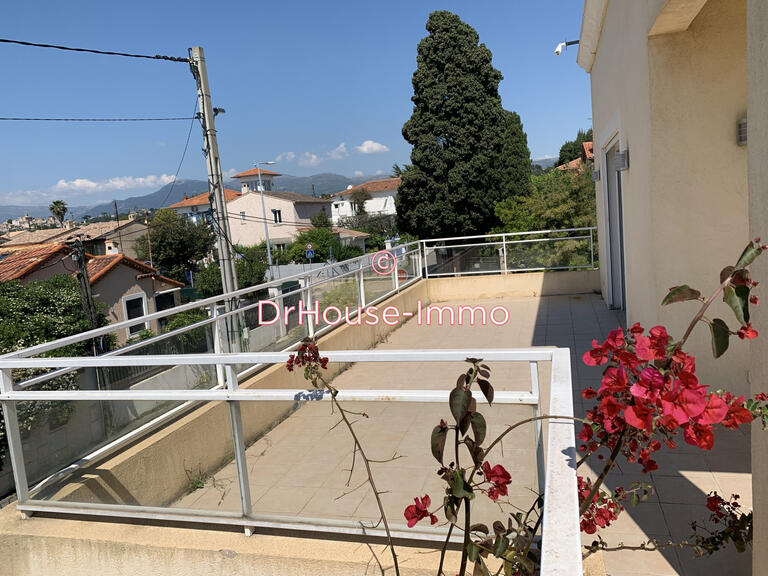 Villa Cagnes-sur-Mer - 6 chambres - 228m²