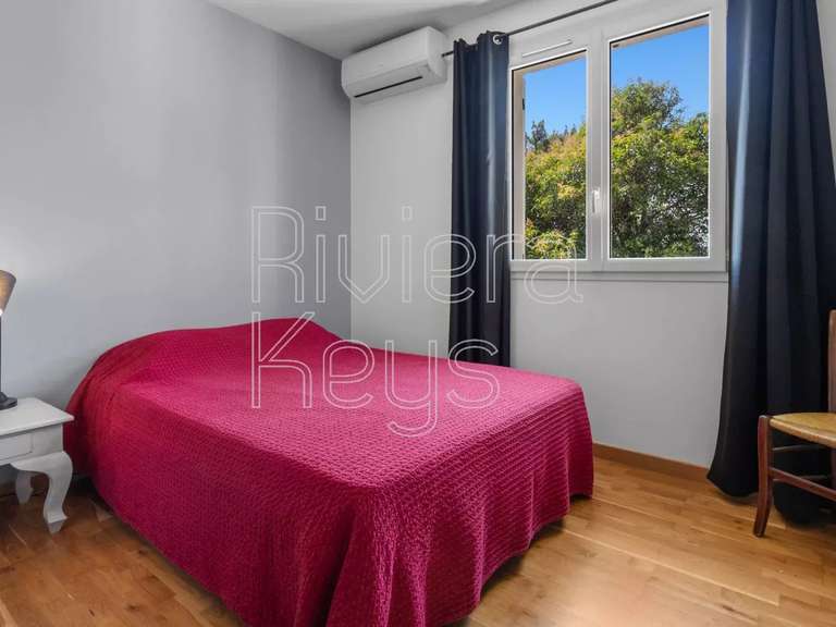 Villa with Sea view Cagnes-sur-Mer - 6 bedrooms - 188m²