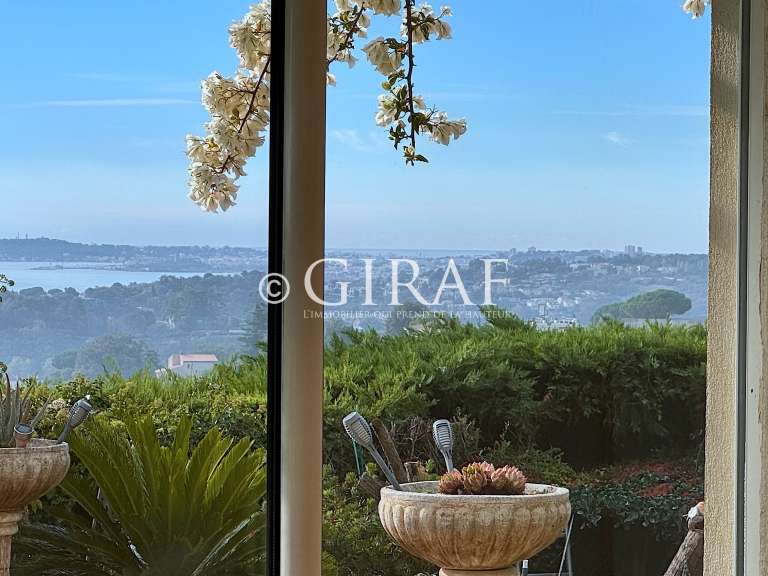 Villa with Sea view Cagnes-sur-Mer - 4 bedrooms - 205m²
