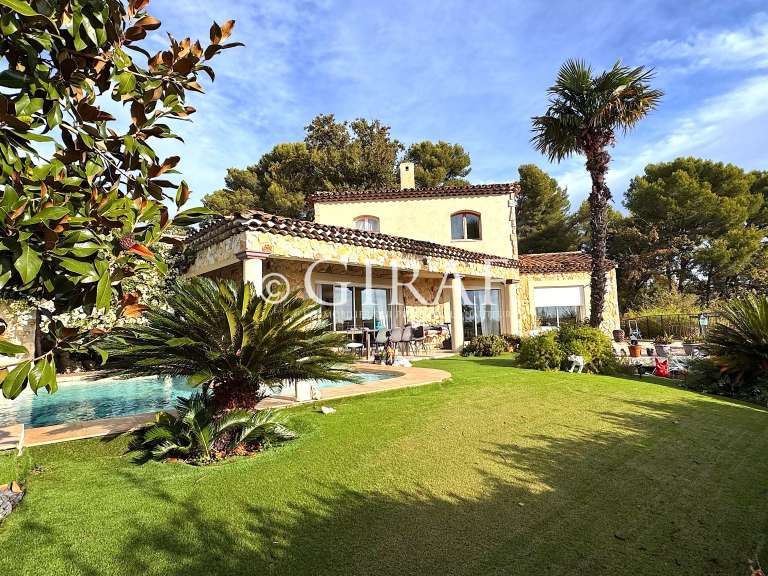 Villa with Sea view Cagnes-sur-Mer - 4 bedrooms - 205m²