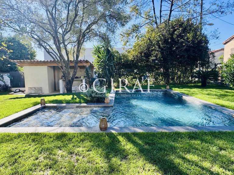 Villa Cagnes-sur-Mer - 3 bedrooms - 110m²